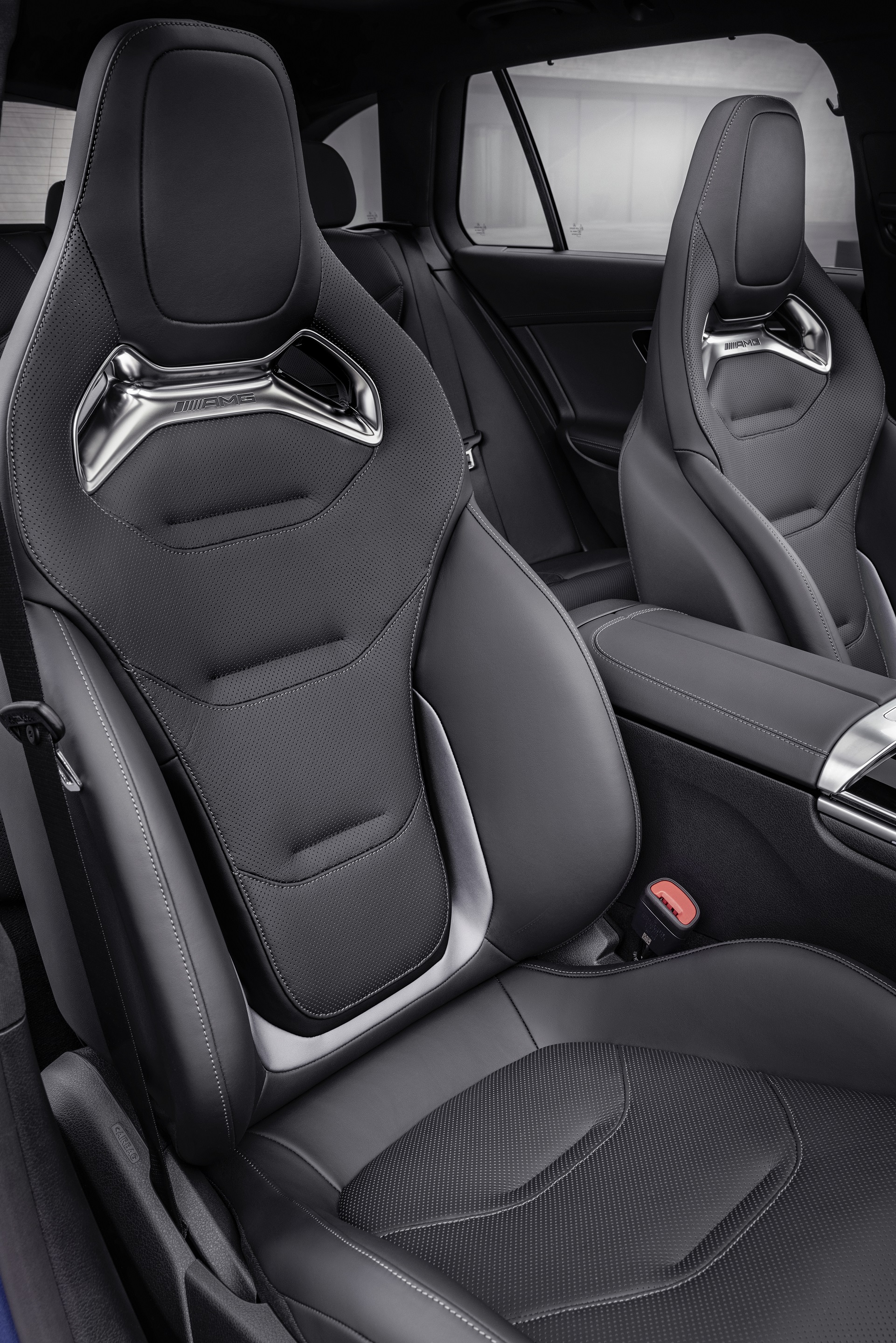 Download 2023 Mercedes-AMG C 43 Estate - Interior, Seats HD Phone Wallpaper 1921x2880 #34