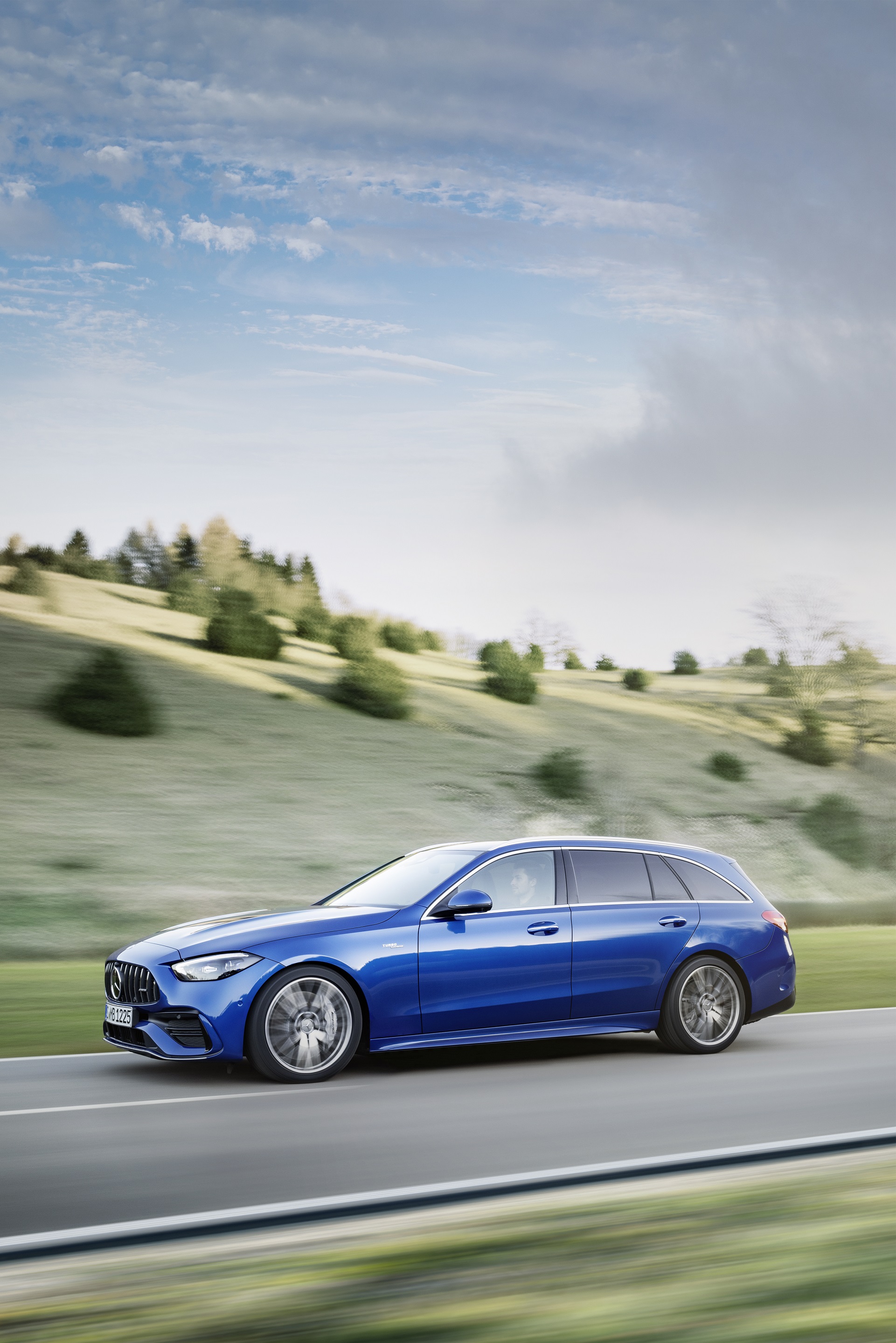 Download 2023 Mercedes-AMG C 43 Estate - Side HD Phone Wallpaper 1921x2880 #11