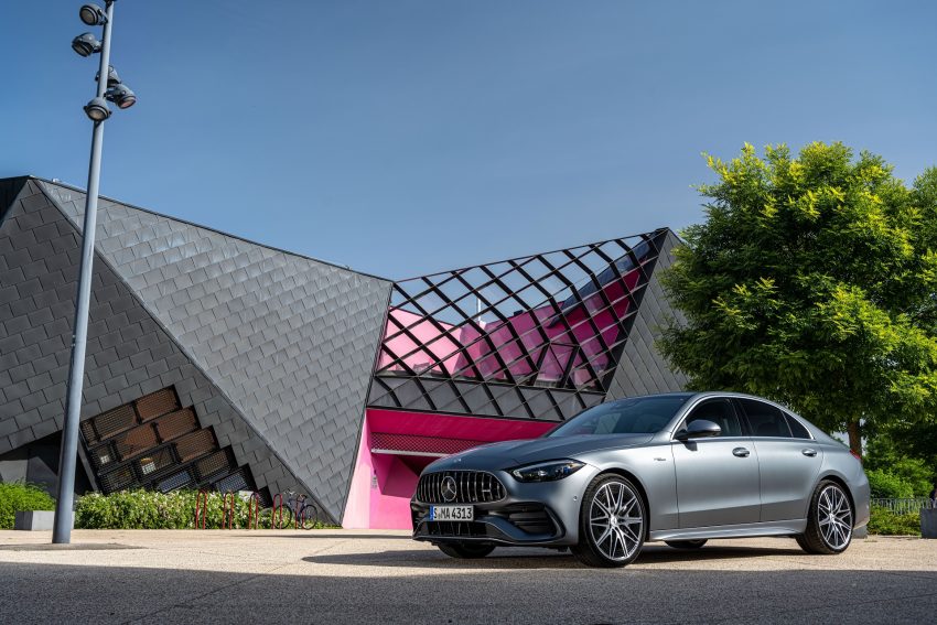 2023 Mercedes-AMG C 43 - Front Three-Quarter Wallpaper 850x567 #73