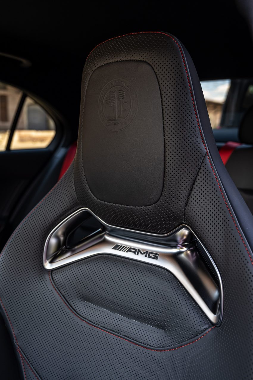 2023 Mercedes-AMG C 43 - Interior, Seats Phone Wallpaper 850x1275 #62