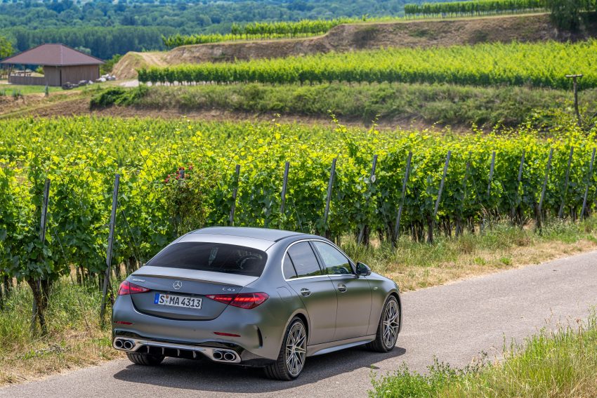 2023 Mercedes-AMG C 43 - Rear Three-Quarter Wallpaper 850x567 #71