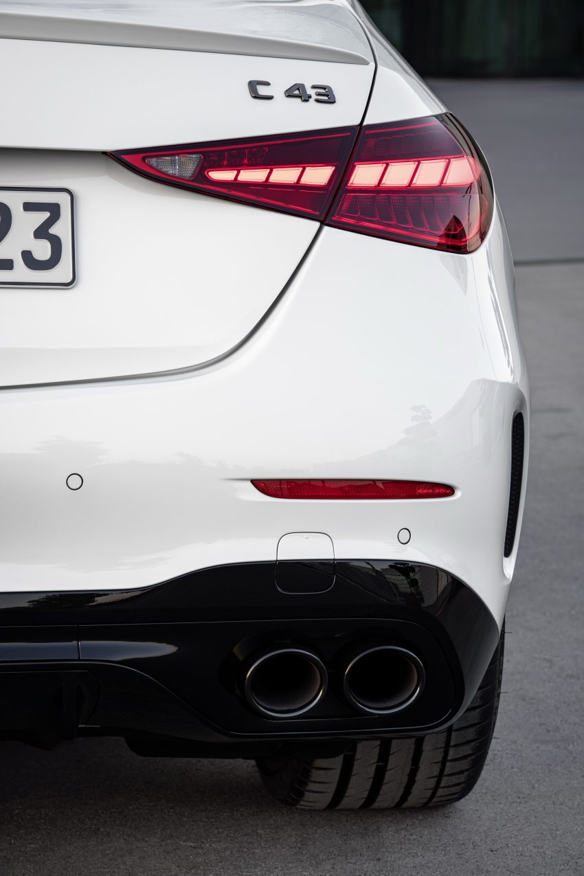 2023 Mercedes-AMG C 43 - Tail Light Phone Wallpaper 850x1275 #25