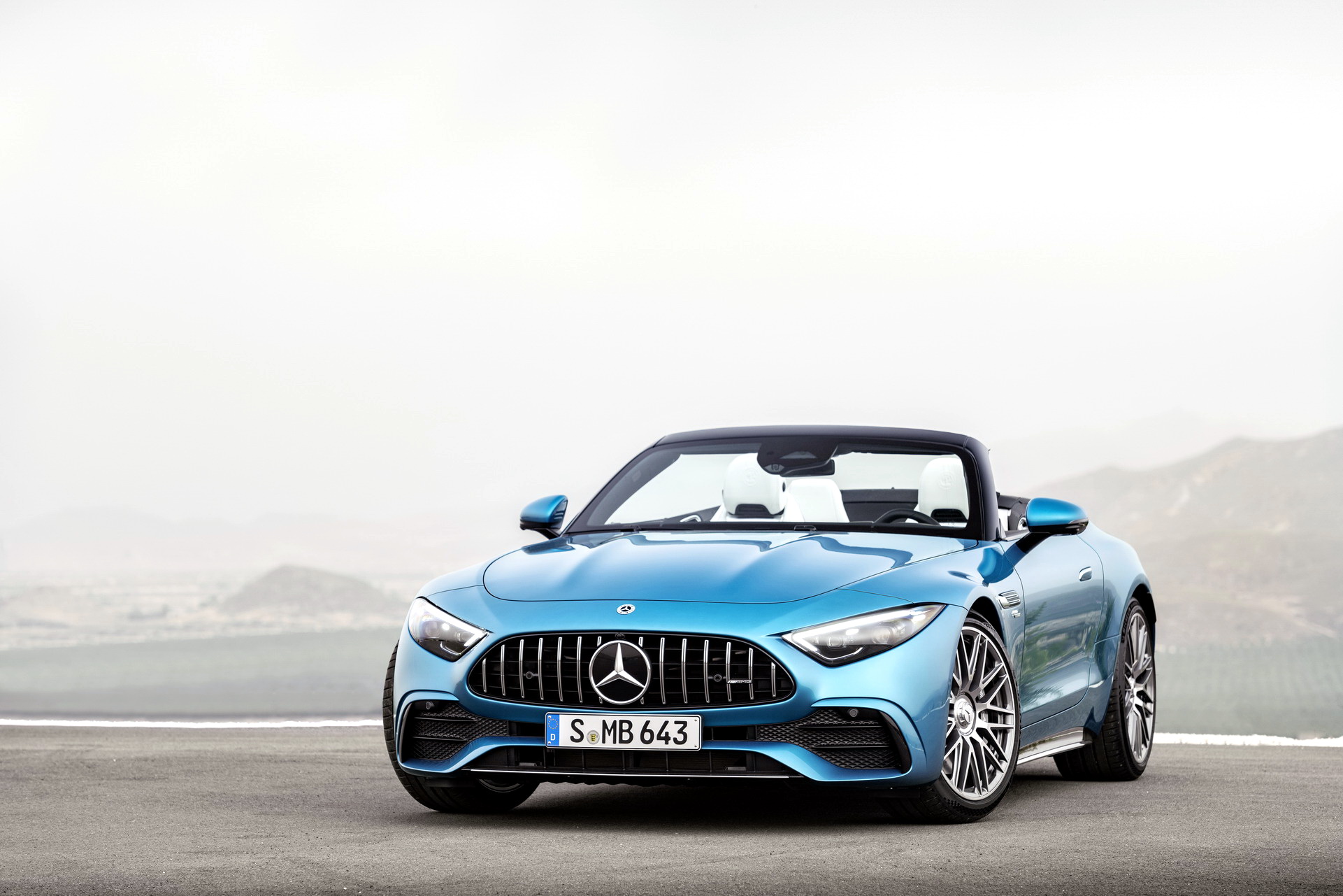 Download 2023 Mercedes-AMG SL 43 - Front HD Wallpaper 1921x1281 #20