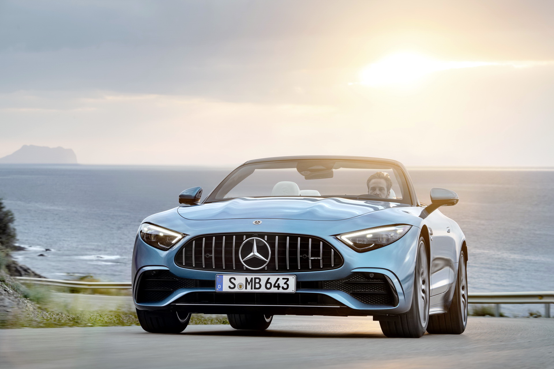 Download 2023 Mercedes-AMG SL 43 - Front HD Wallpaper 1921x1281 #11