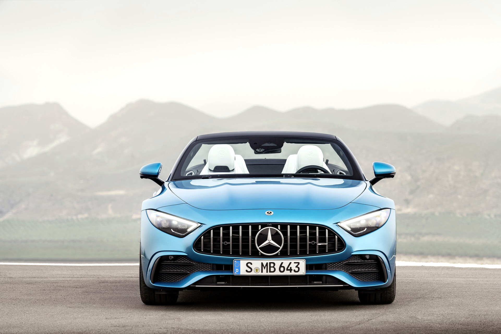 Download 2023 Mercedes-AMG SL 43 - Front HD Wallpaper 1921x1281 #21