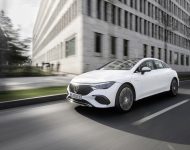 2023 Mercedes-Benz EQE 350+ - Front Three-Quarter Wallpaper 190x150