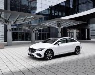 2023 Mercedes-Benz EQE 350+ - Front Three-Quarter Wallpaper 190x150