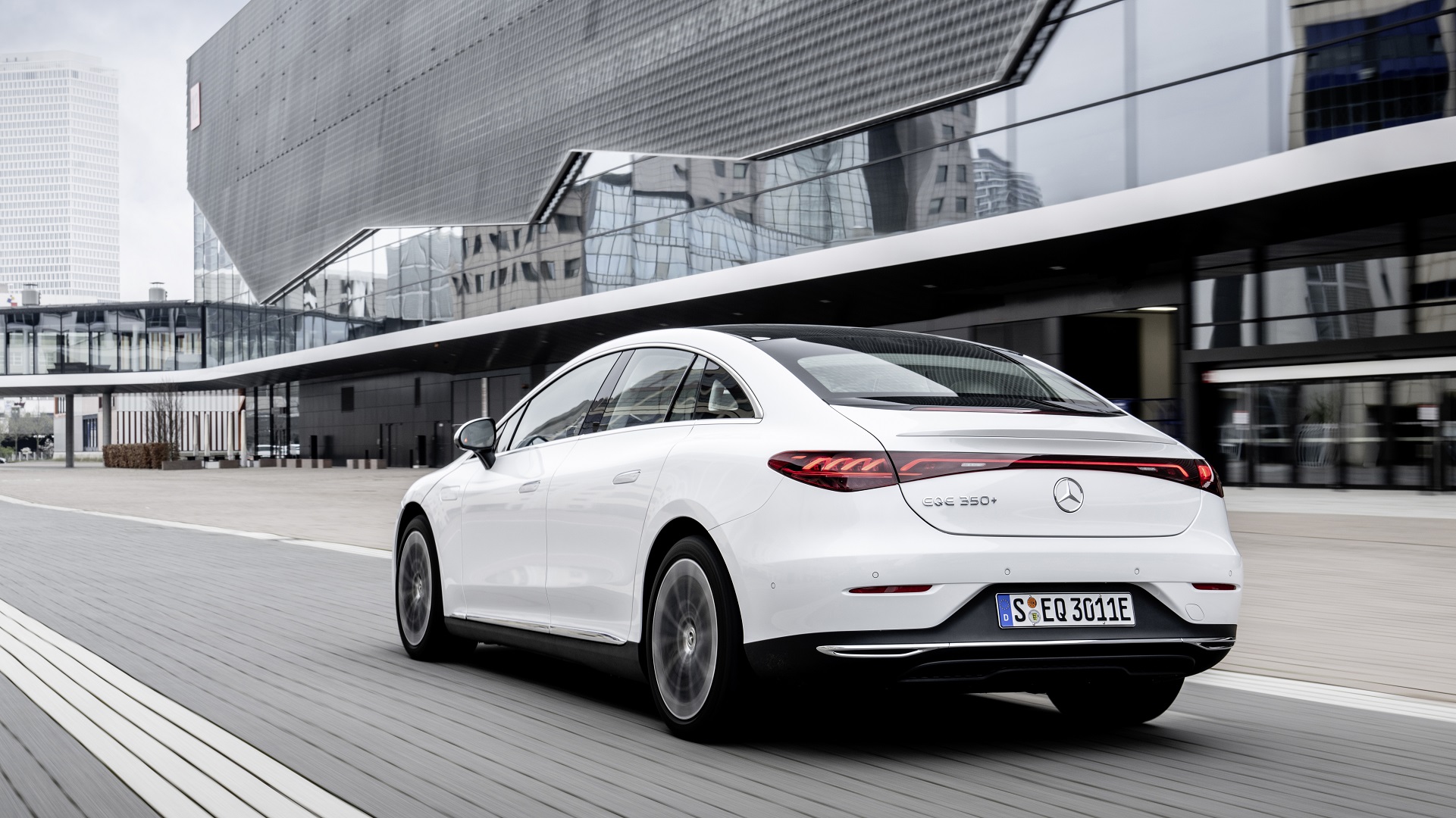 Download 2023 Mercedes-Benz EQE 350+ - Rear Three-Quarter HD Wallpaper 1921x1080 #14