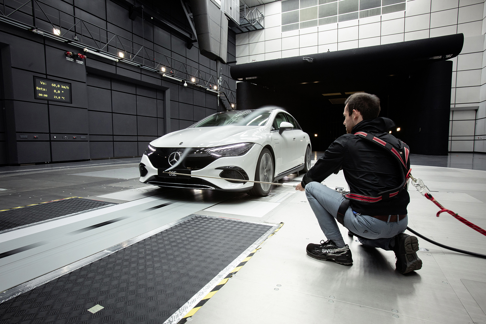 Download 2023 Mercedes-Benz EQE 500 4Matic - Aerodynamics HD Wallpaper 1920x1280 #53