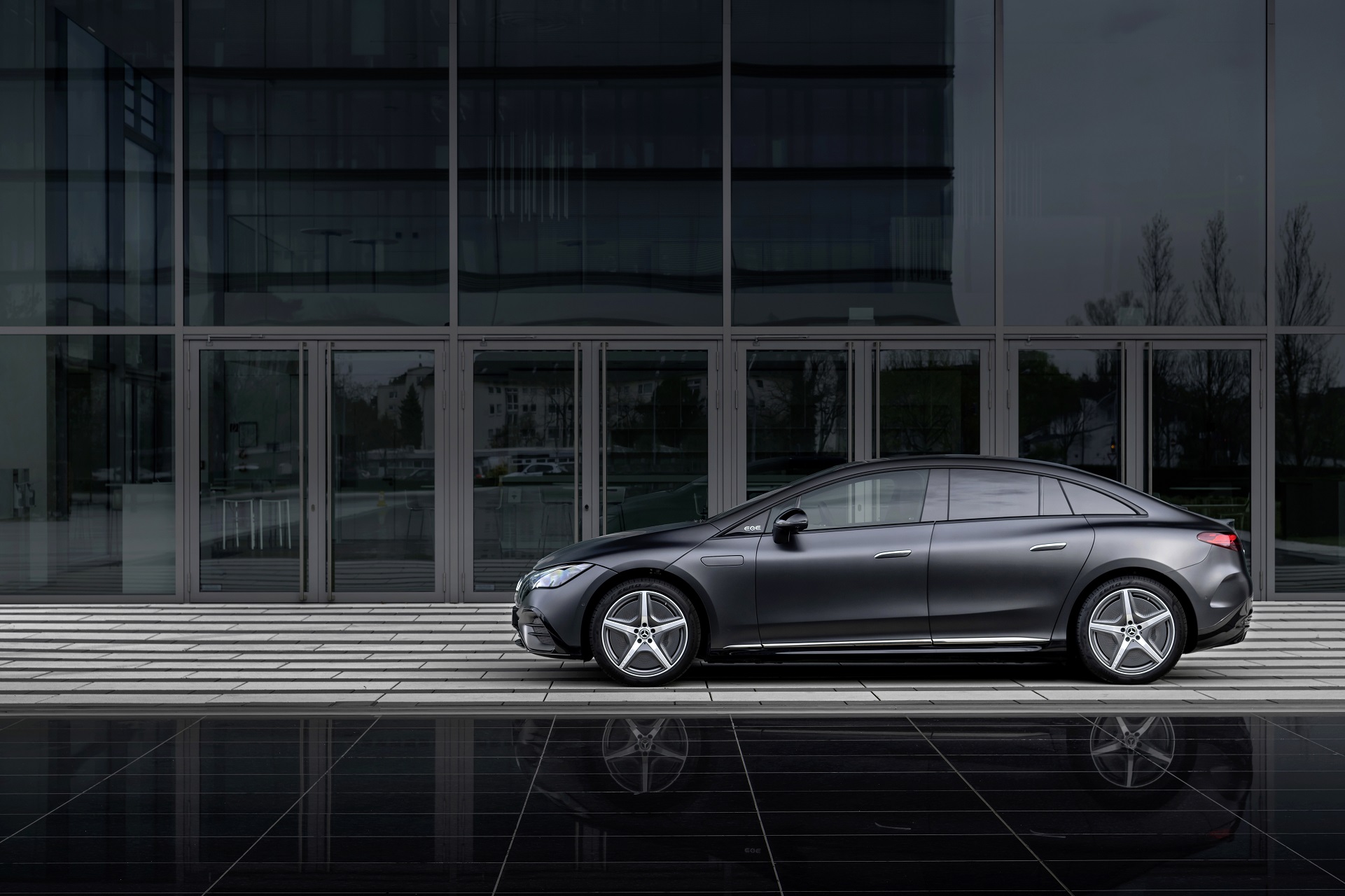 Download 2023 Mercedes-Benz EQE 500 4Matic - Side HD Wallpaper 1921x1280 #30