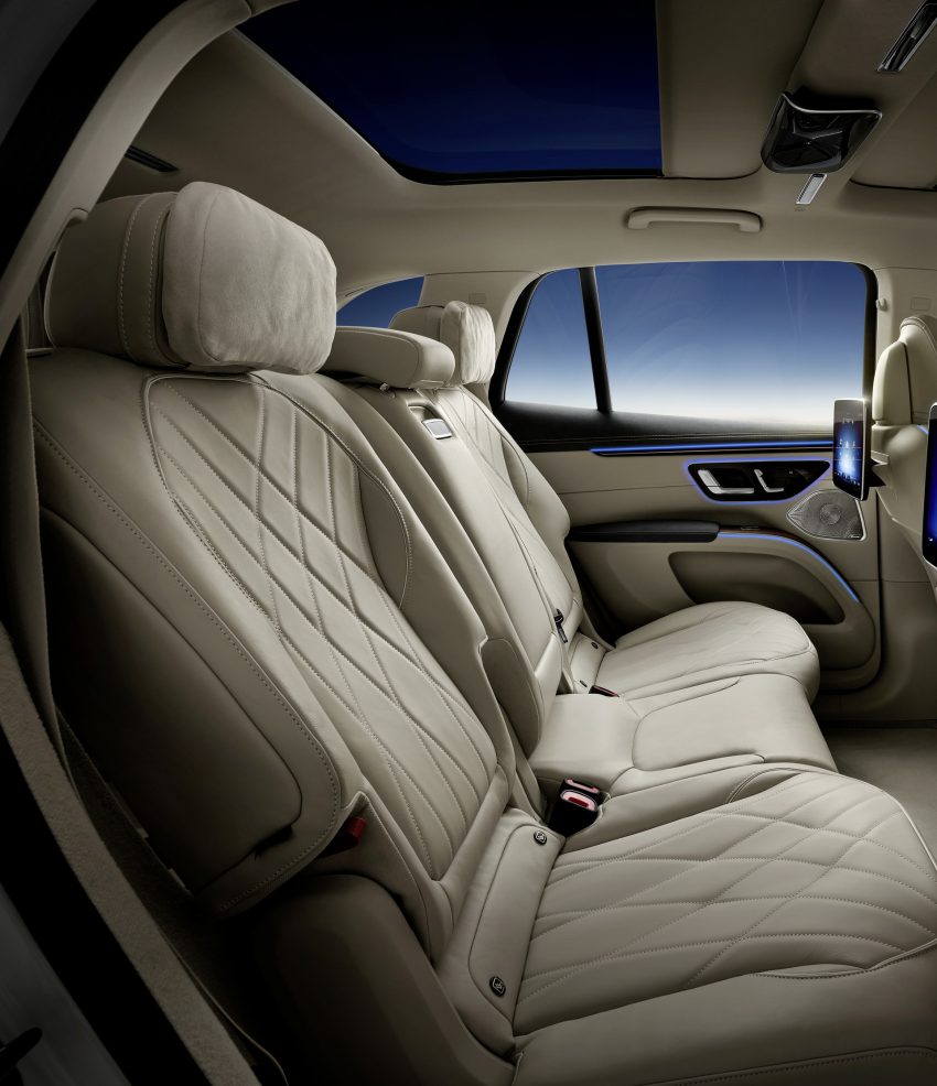 2023 Mercedes-Benz EQS SUV - Interior, Rear Seats Phone Wallpaper 850x986 #93
