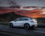 2023 Mercedes-Benz EQS SUV - Rear Three-Quarter Wallpaper 190x150