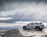 2023 Mercedes-Benz EQS SUV - Rear Three-Quarter Wallpaper 190x150