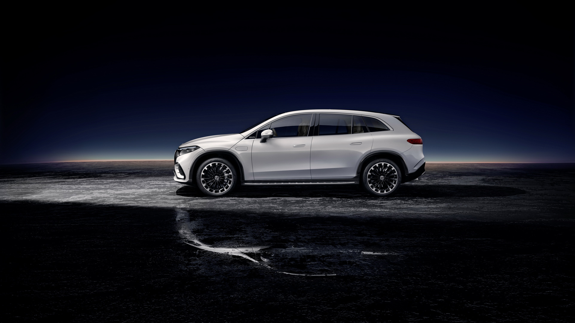 Download 2023 Mercedes-Benz EQS SUV - Side HD Wallpaper 1921x1081 #71