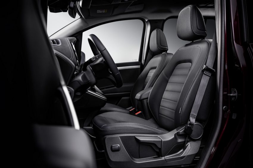 2023 Mercedes-Benz T180 - Interior, Front Seats Wallpaper 850x567 #26