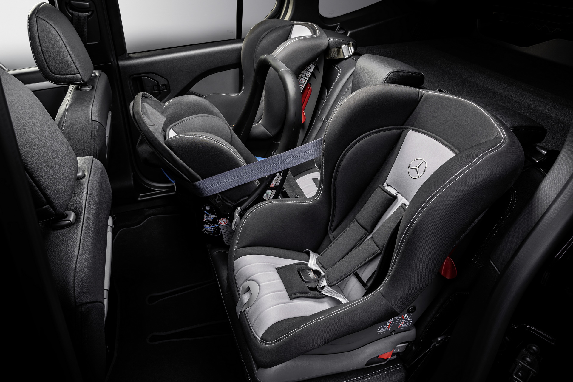 Download 2023 Mercedes-Benz T180 - Interior, Rear Seats HD Wallpaper 1921x1281 #27