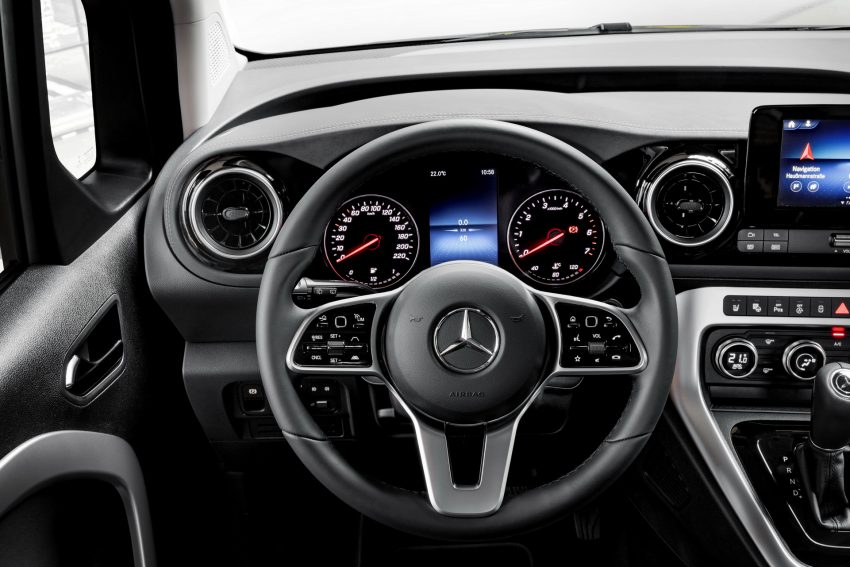 2023 Mercedes-Benz T180 - Interior, Steering Wheel Wallpaper 850x567 #23