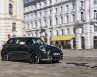 2023 Mini Cooper S Resolute Edition - Front Three-Quarter Wallpaper 190x150