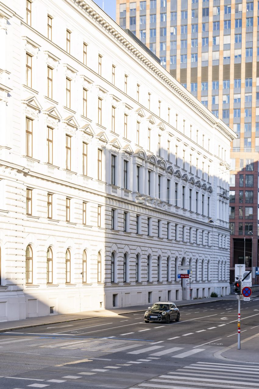 2023 Mini Cooper S Resolute Edition - Front Phone Wallpaper 850x1275 #19