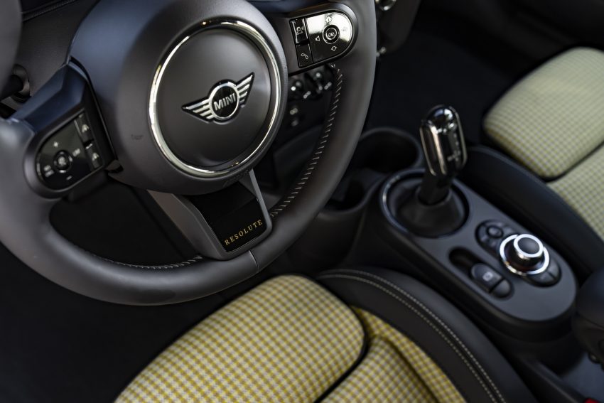 2023 Mini Cooper S Resolute Edition - Interior, Steering Wheel Wallpaper 850x567 #57