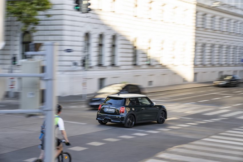 2023 Mini Cooper S Resolute Edition - Rear Three-Quarter Wallpaper 850x567 #21