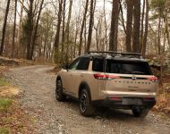 2023 Nissan Pathfinder Rock Creek - Rear Wallpaper 190x150