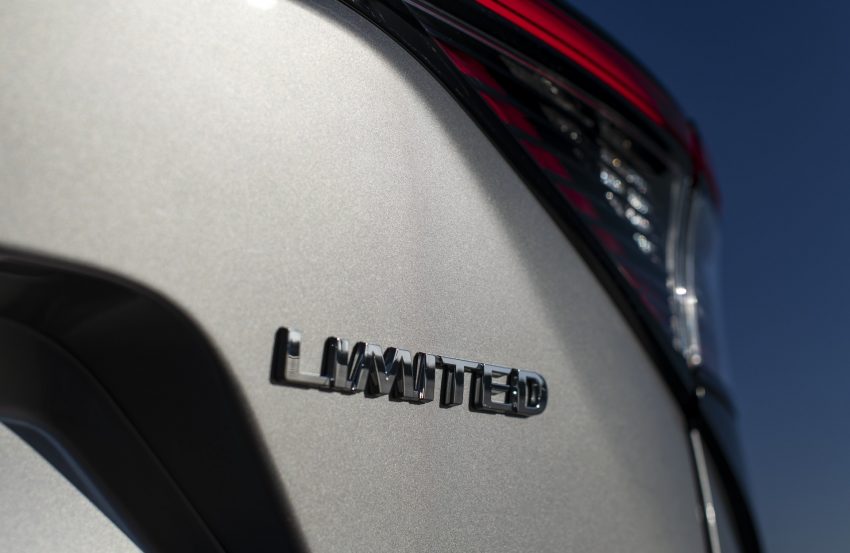 2023 Toyota bZ4X Limited AWD - Badge Wallpaper 850x553 #176