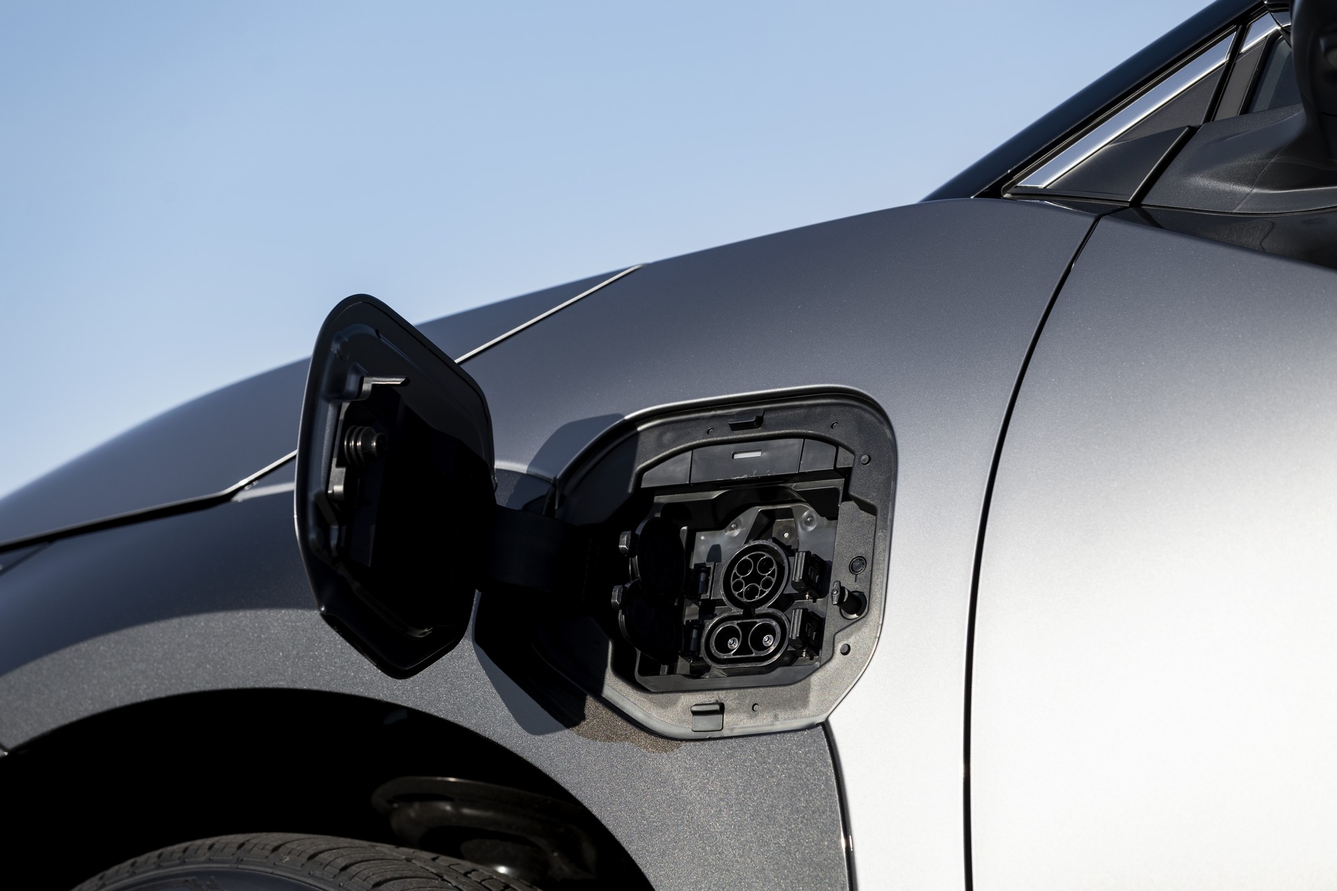 Download 2023 Toyota bZ4X Limited AWD - Charging Connector HD Wallpaper 1920x1280 #166