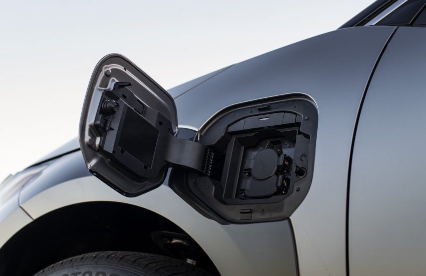 2023 Toyota bZ4X Limited AWD - Charging Connector Wallpaper 850x551 #167