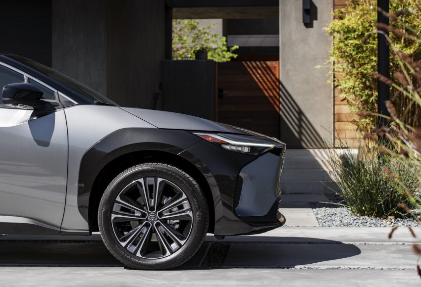 2023 Toyota bZ4X Limited AWD - Detail Wallpaper 850x580 #131