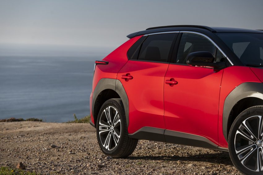 2023 Toyota bZ4X Limited AWD - Detail Wallpaper 850x567 #45