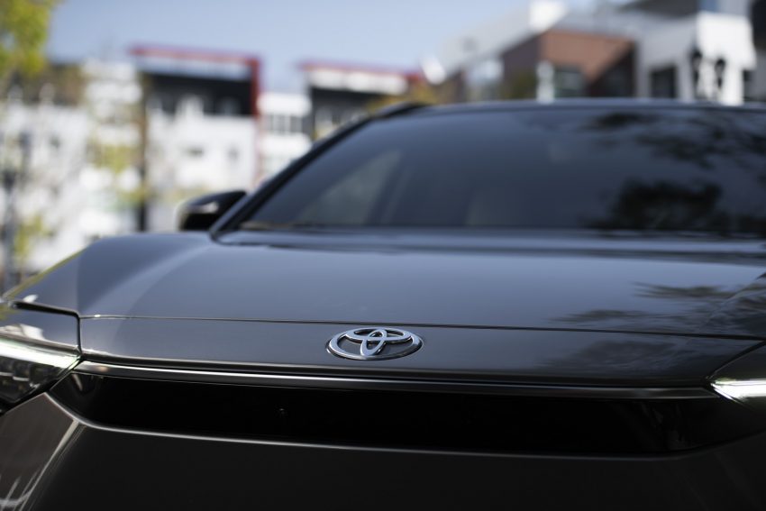2023 Toyota bZ4X Limited AWD - Detail Wallpaper 850x567 #107