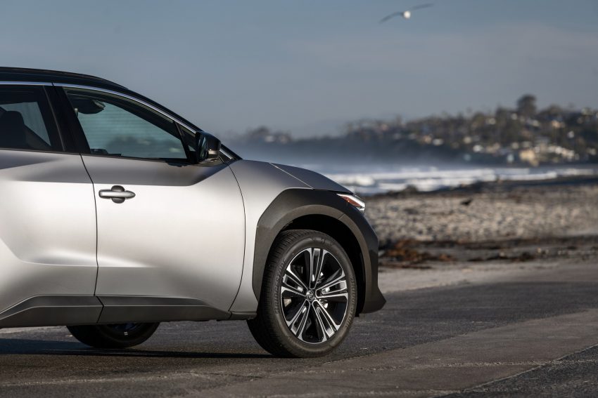 2023 Toyota bZ4X Limited AWD - Detail Wallpaper 850x567 #159