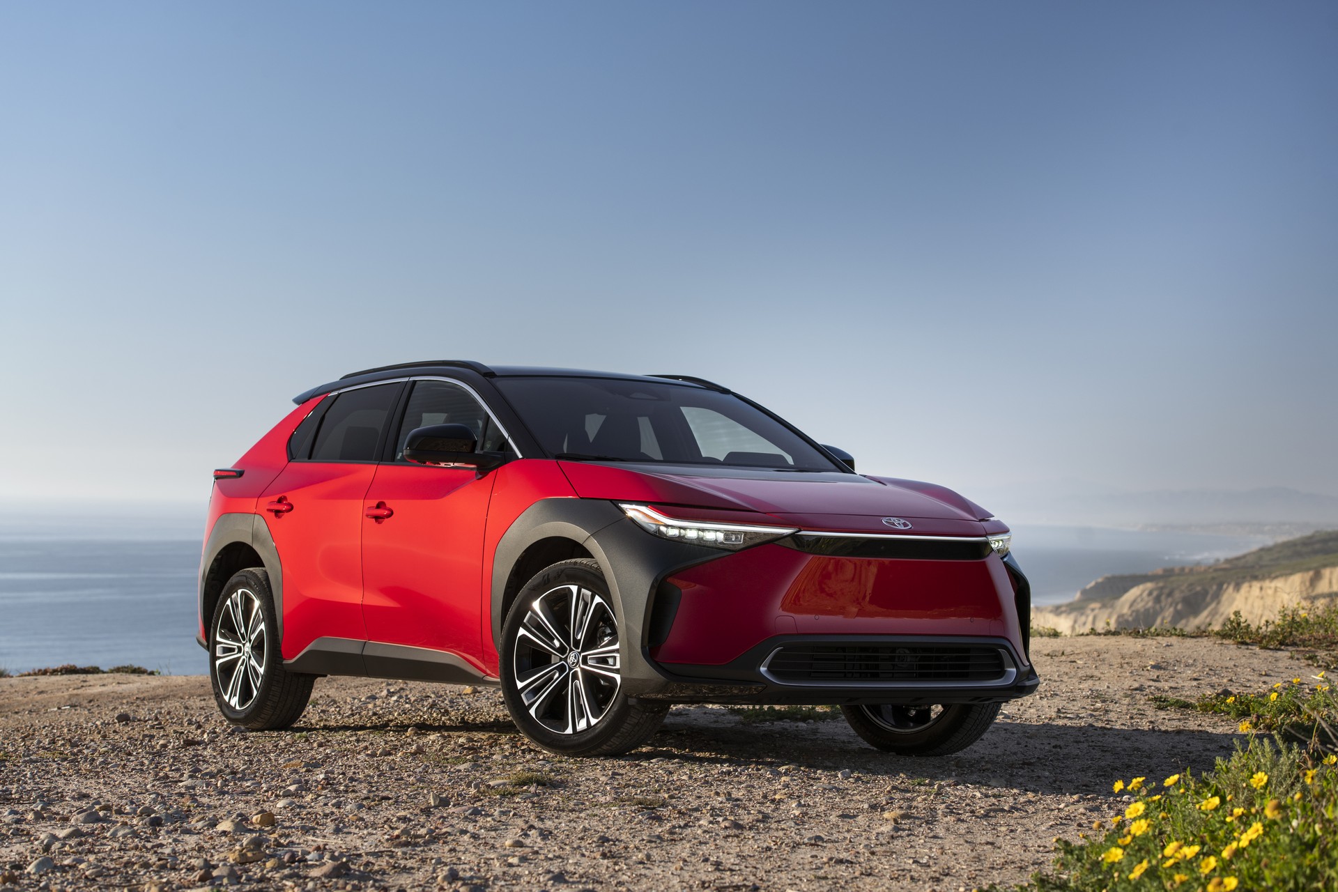 Download 2023 Toyota bZ4X Limited AWD - Front Three-Quarter HD Wallpaper 1920x1280 #29