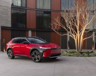 2023 Toyota bZ4X Limited AWD - Front Three-Quarter Wallpaper 190x150