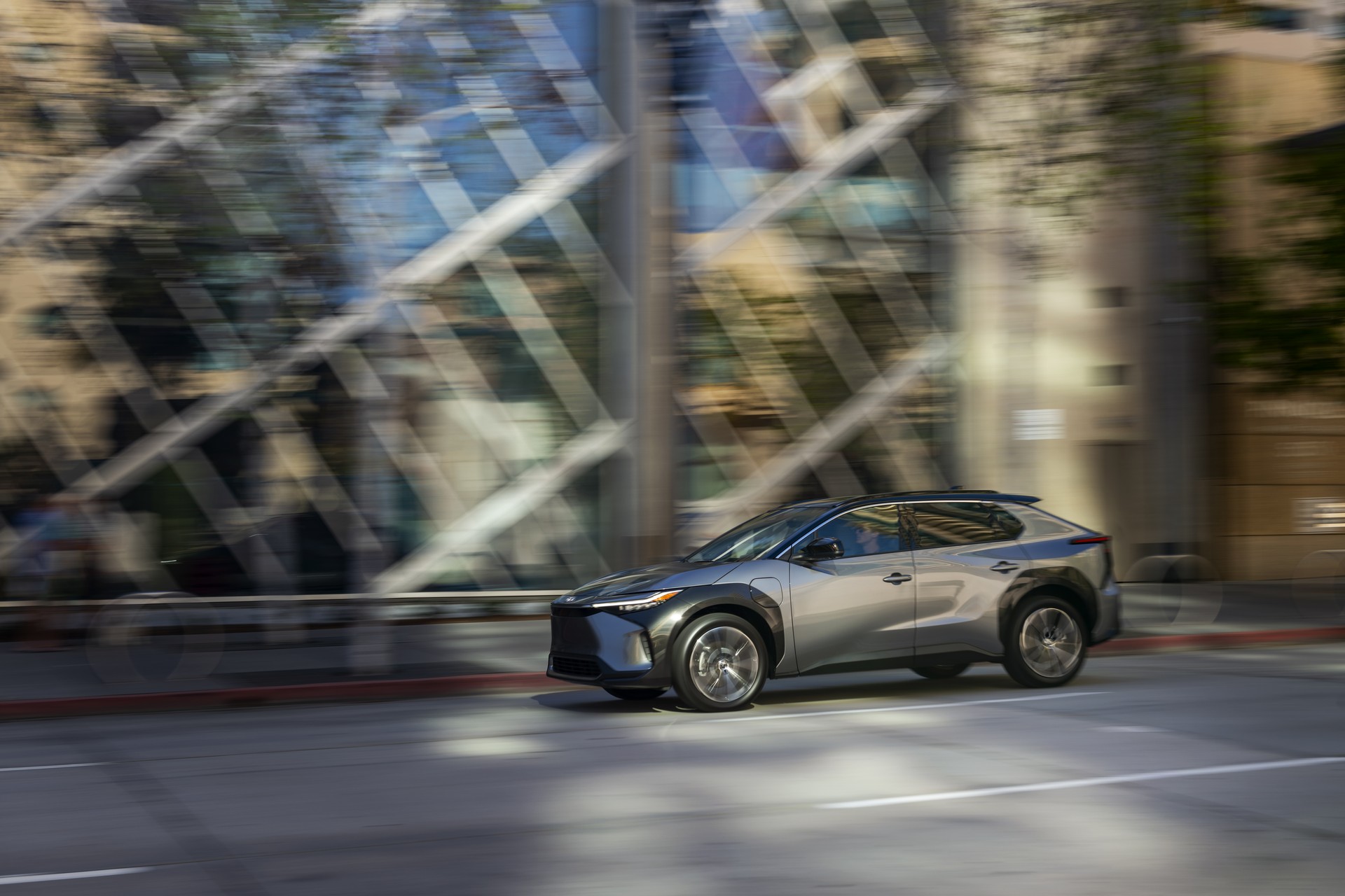 Download 2023 Toyota bZ4X Limited AWD - Front Three-Quarter HD Wallpaper 1920x1280 #115