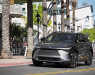 2023 Toyota bZ4X Limited AWD - Front Three-Quarter Wallpaper 190x150