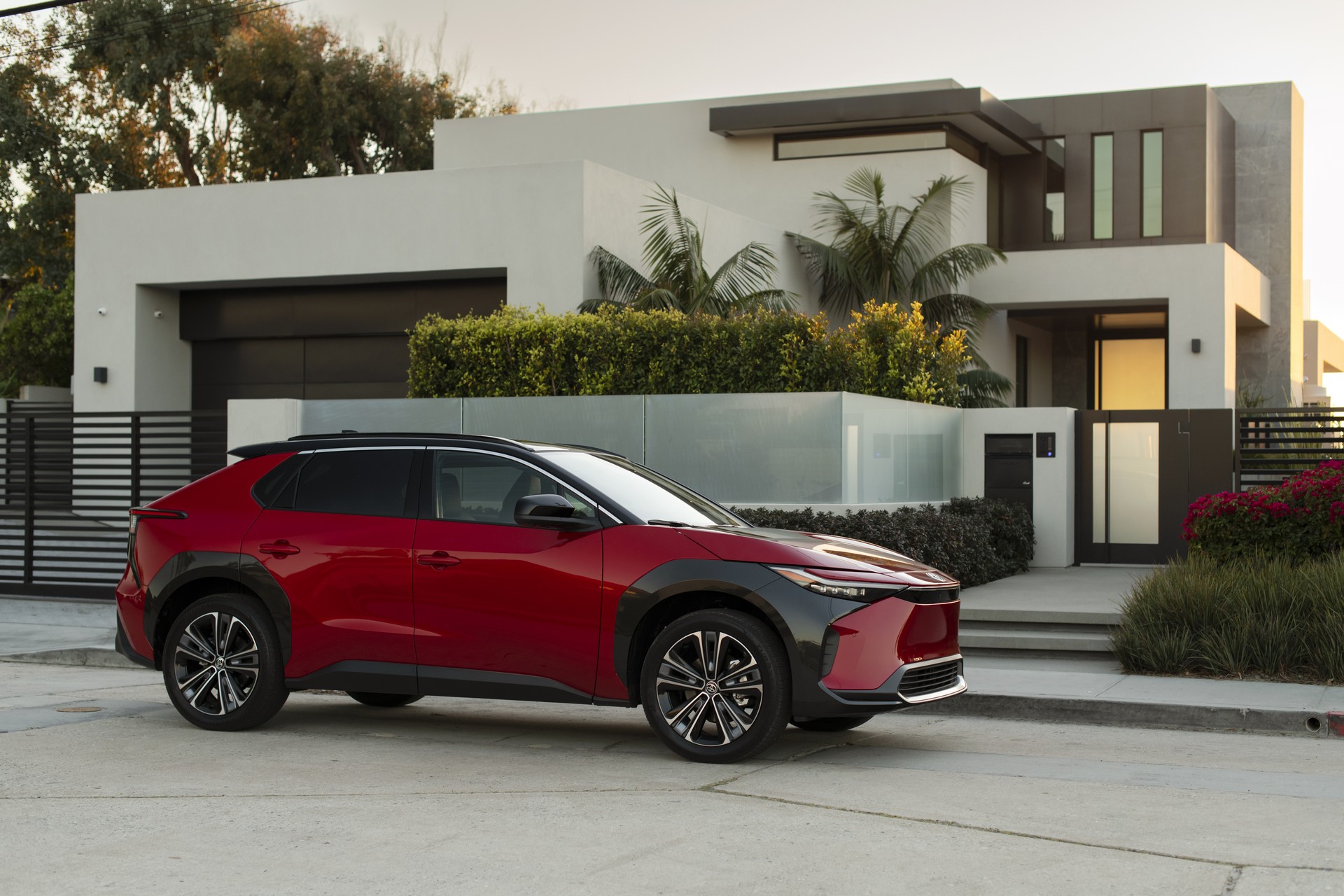 Download 2023 Toyota bZ4X Limited AWD - Front Three-Quarter HD Wallpaper 1920x1280 #14