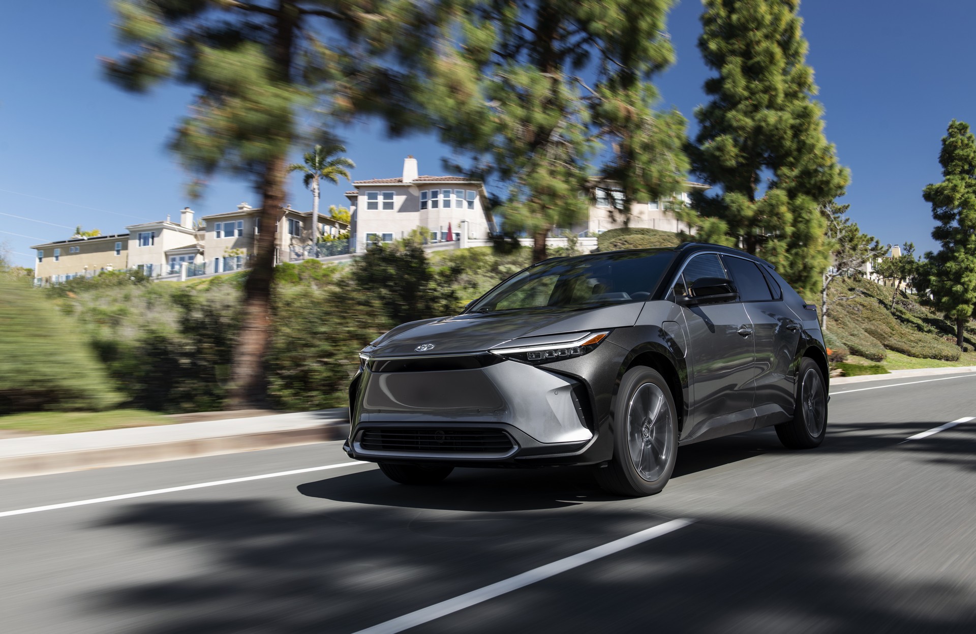 Download 2023 Toyota bZ4X Limited AWD - Front Three-Quarter HD Wallpaper 1920x1247 #89