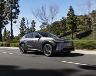 2023 Toyota bZ4X Limited AWD - Front Three-Quarter Wallpaper 190x150