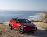 2023 Toyota bZ4X Limited AWD - Front Three-Quarter Wallpaper 190x150