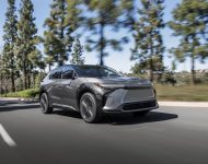 2023 Toyota bZ4X Limited AWD - Front Three-Quarter Wallpaper 190x150