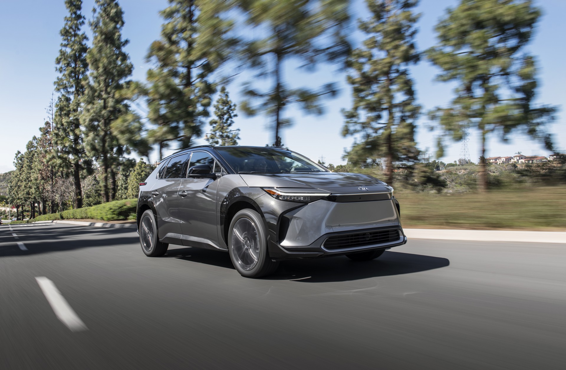 Download 2023 Toyota bZ4X Limited AWD - Front Three-Quarter HD Wallpaper 1920x1256 #91