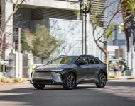 2023 Toyota bZ4X Limited AWD - Front Three-Quarter Wallpaper 190x150