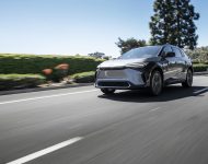 2023 Toyota bZ4X Limited AWD - Front Three-Quarter Wallpaper 190x150