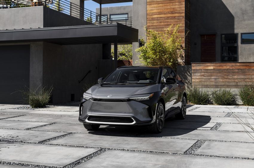 2023 Toyota bZ4X Limited AWD - Front Wallpaper 850x562 #124