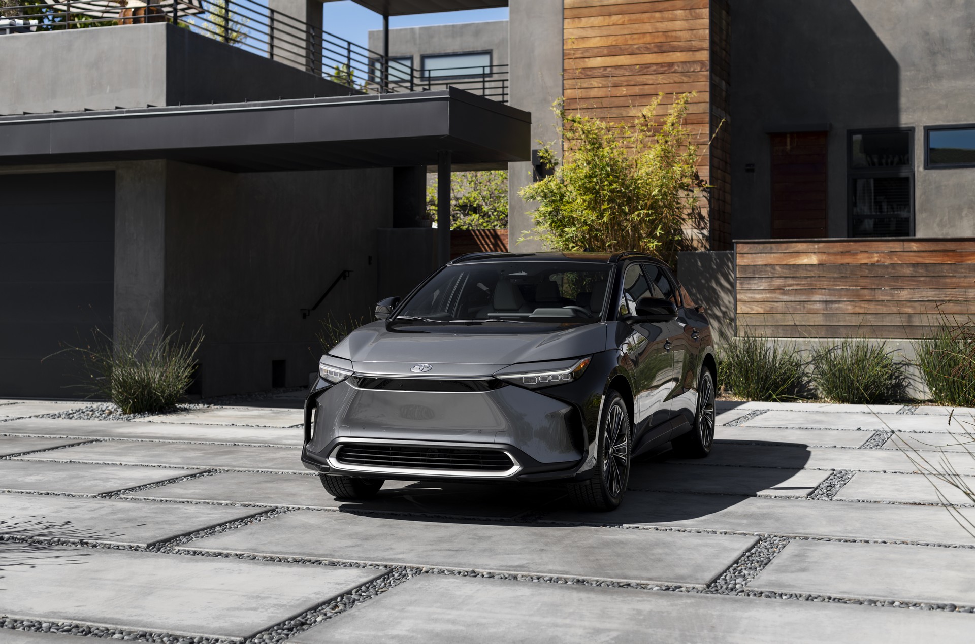 Download 2023 Toyota bZ4X Limited AWD - Front HD Wallpaper 1920x1269 #124