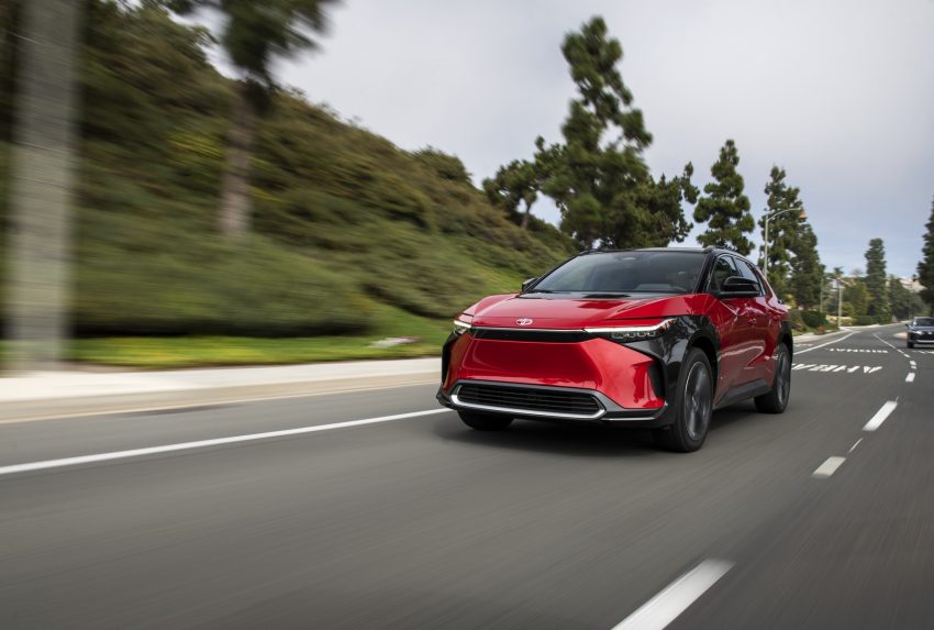 2023 Toyota bZ4X Limited AWD - Front Wallpaper 850x573 #5