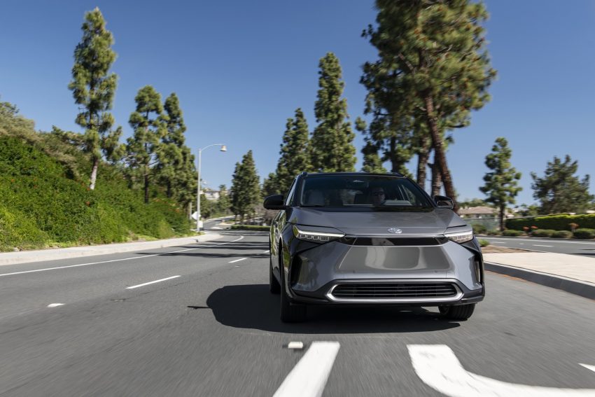 2023 Toyota bZ4X Limited AWD - Front Wallpaper 850x567 #94