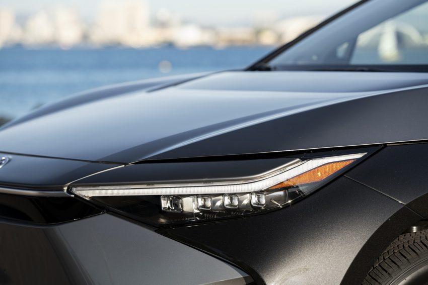 2023 Toyota bZ4X Limited AWD - Headlight Wallpaper 850x567 #163